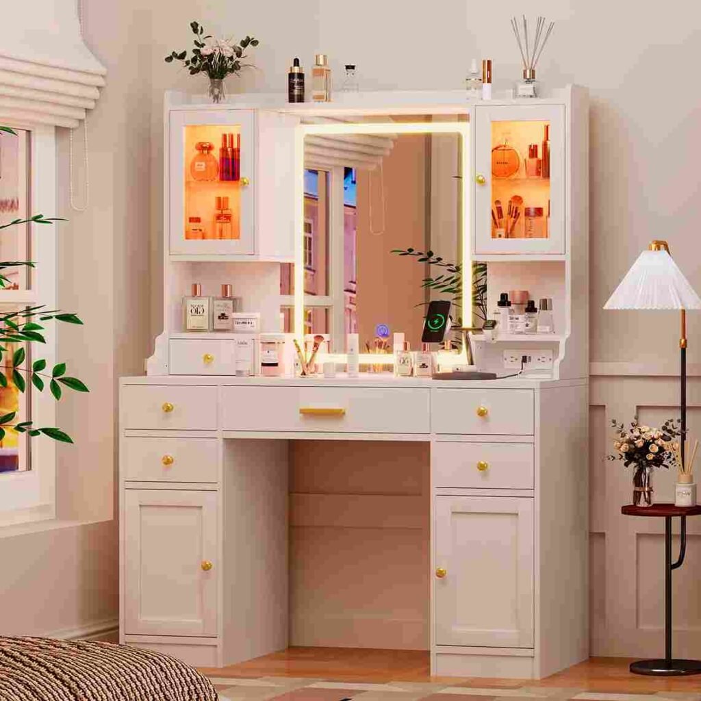 SERAFINA SIGNATURE BEAUTY STATION