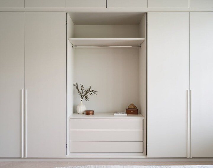 RENZO CONTEMPORARY STORAGE WARDROBE