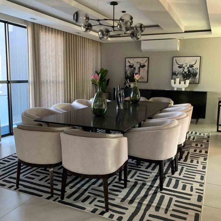 Eye Of Horus 12 Seater