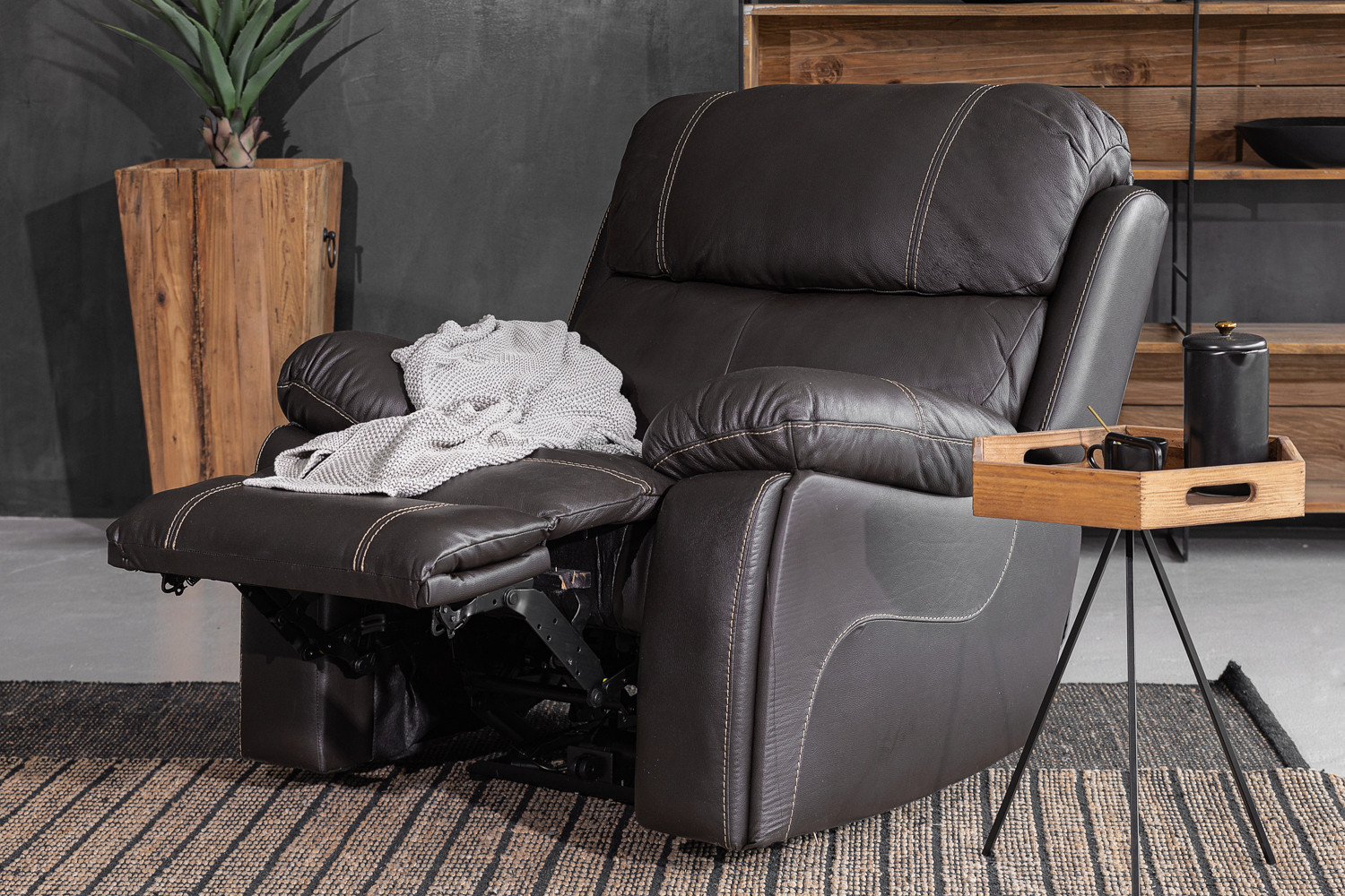 Halton Electric Single Recliner - Mocca - Image 2