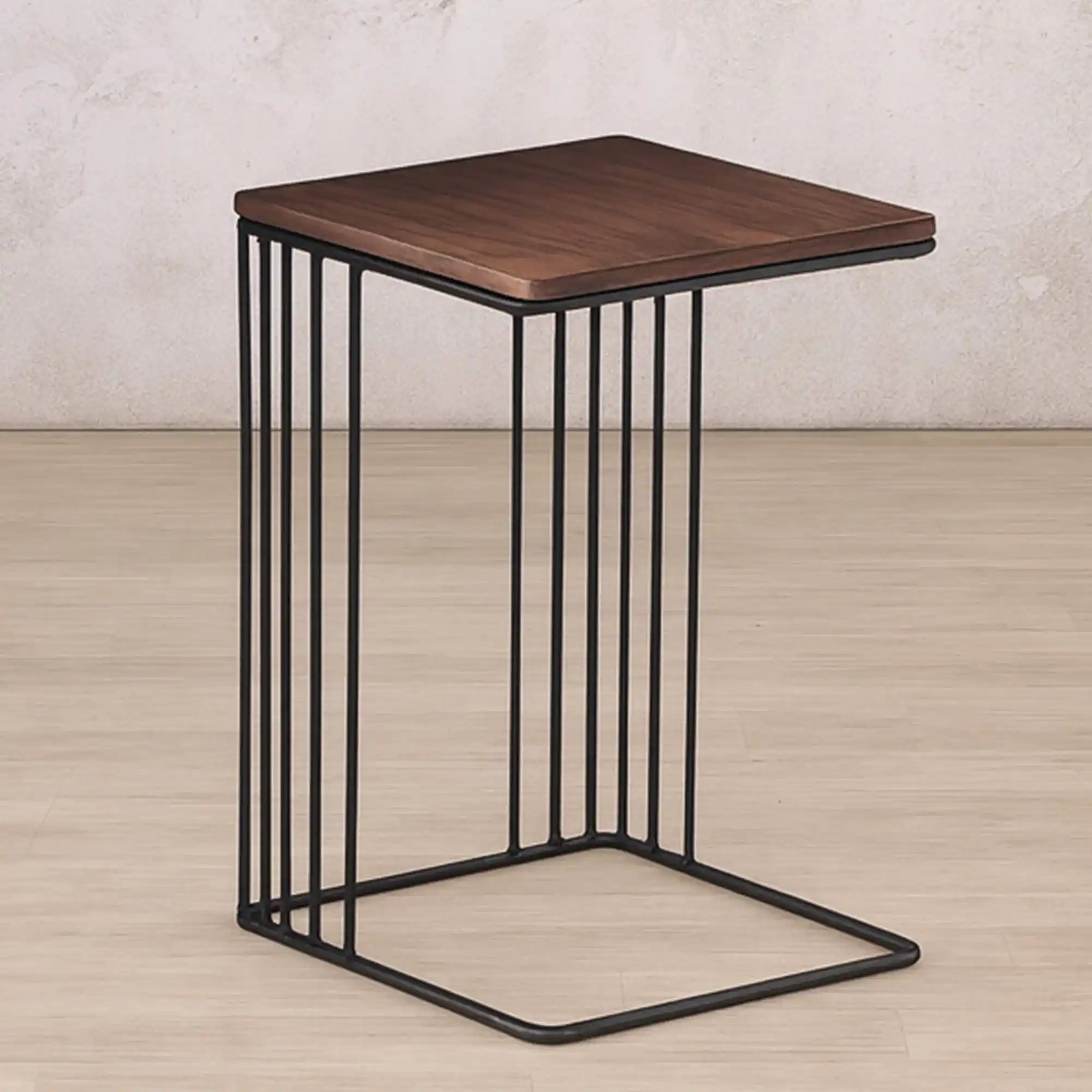 Camila Side table - Walnut